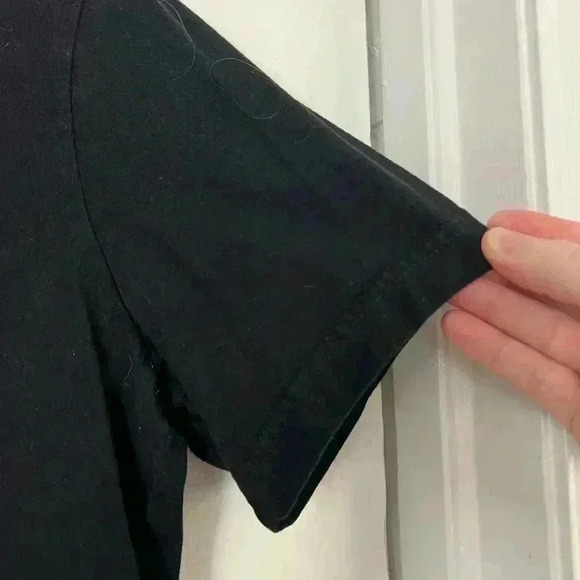 Bichon Miami - Retro Flamingo Black T-Shirt - Woman | Glows in the dark - Picture 5 of 9